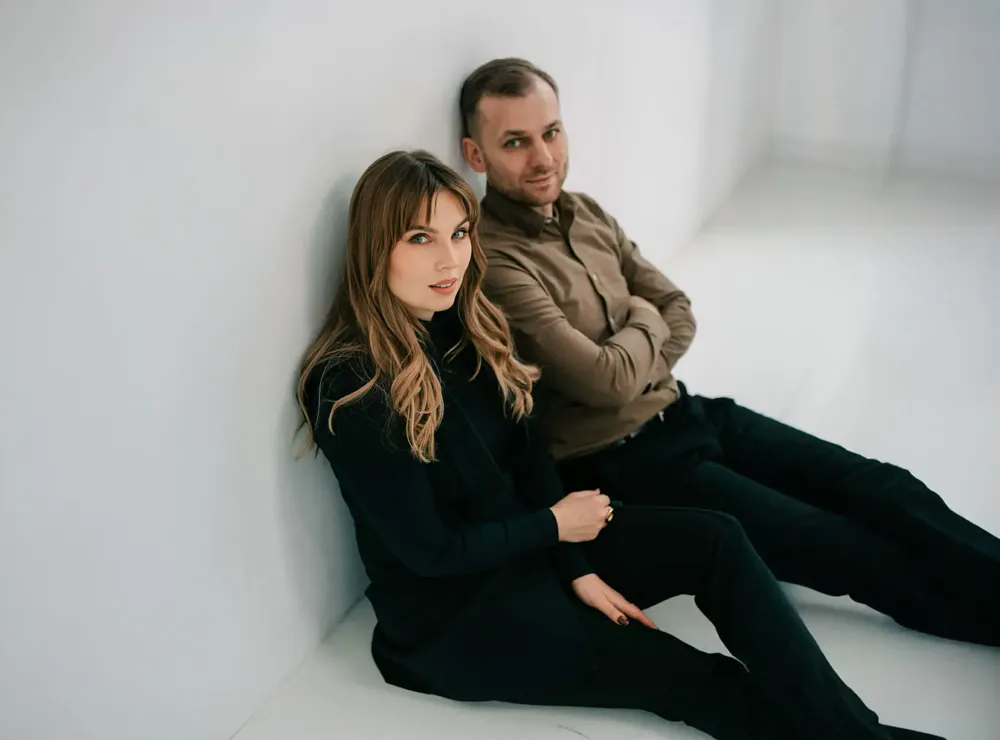 Aleksandra Lalka i Damian Stąporek z LASTØ Studio projektujący meble kuchenne na wymiar we Wrocławiu